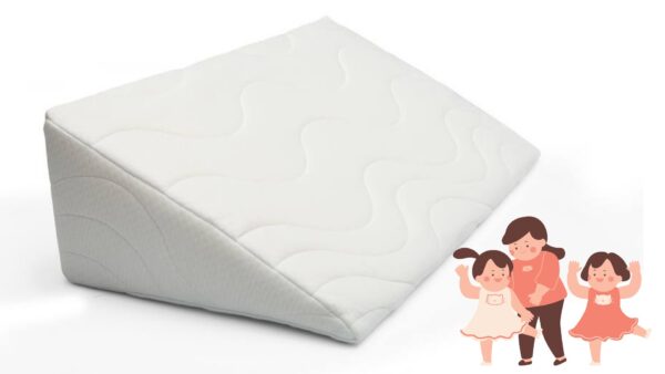 Poduszka klin dla dziecka ułatwiająca oddychanie